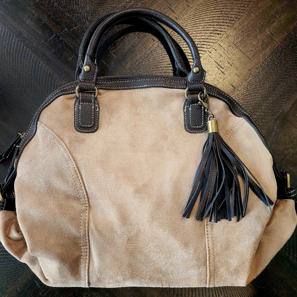 C EST. 1946 new large bag with shoulder strap (detachable)